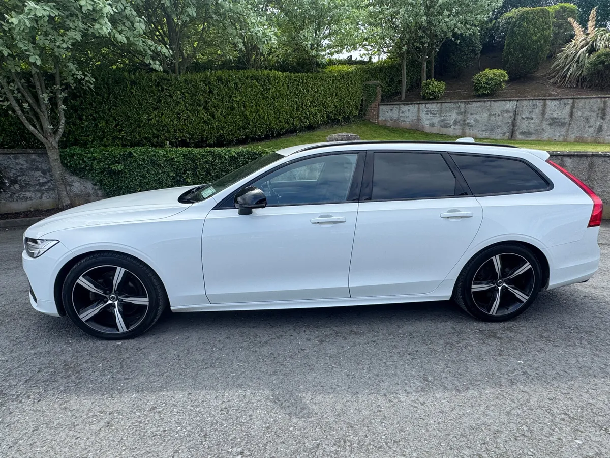 Volvo V90 2020 - Image 2