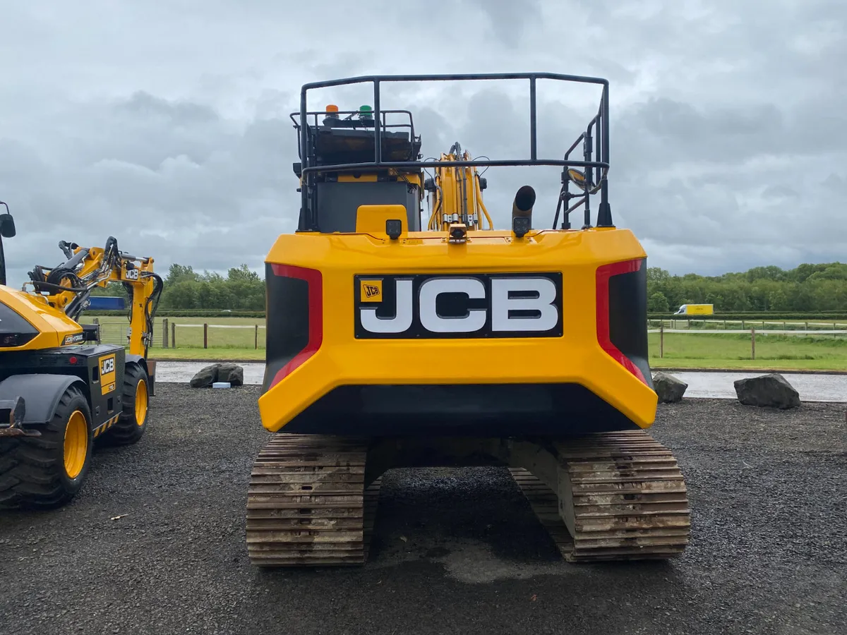 JCB 140X PRO TRACKED EXCAVATOR YEAR 2024 - Image 3