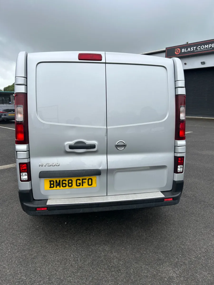Nissan NV300 2019 - Image 2