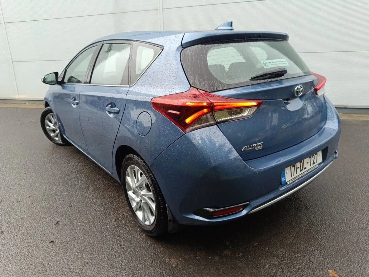 Toyota Auris 1.4 D-4d (90) 5Dr Luna - Image 3