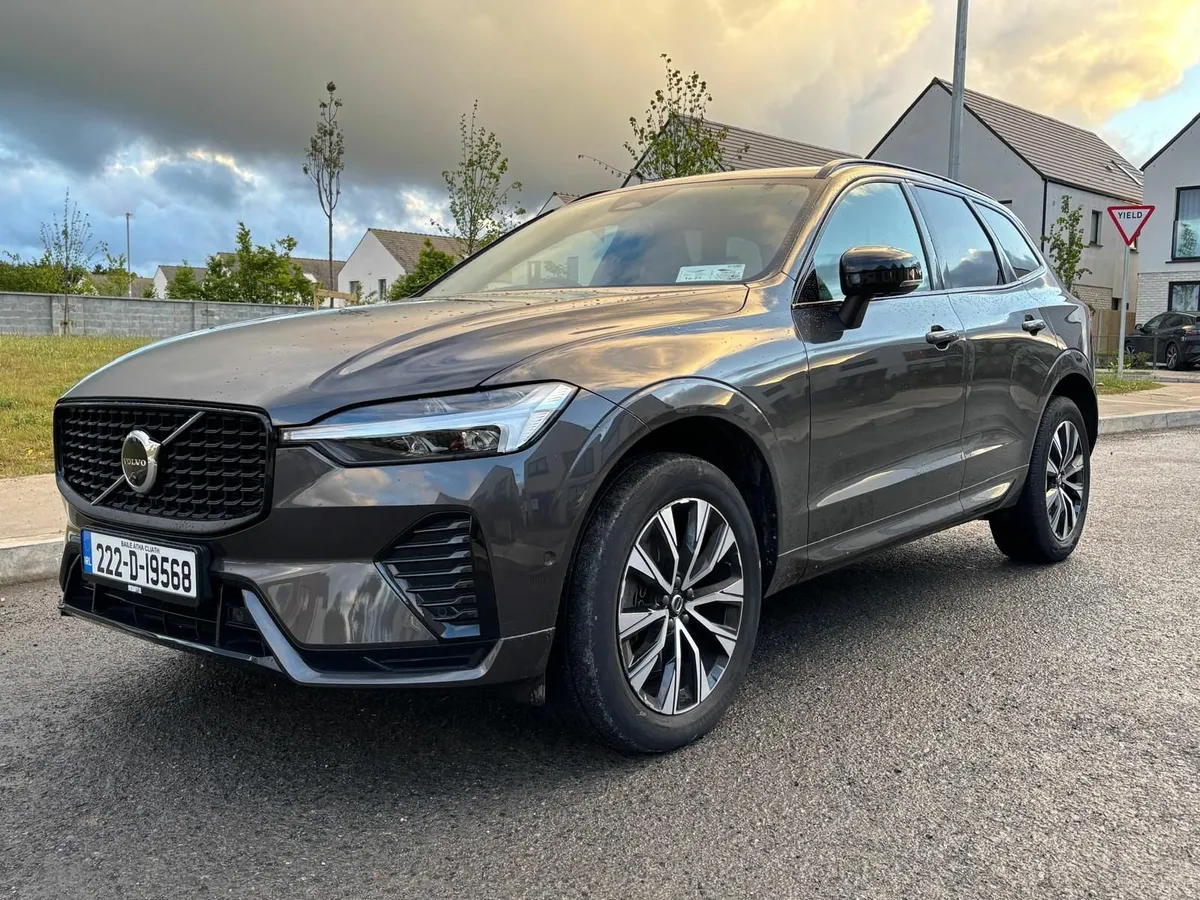 Volvo XC60 2022 - Image 1