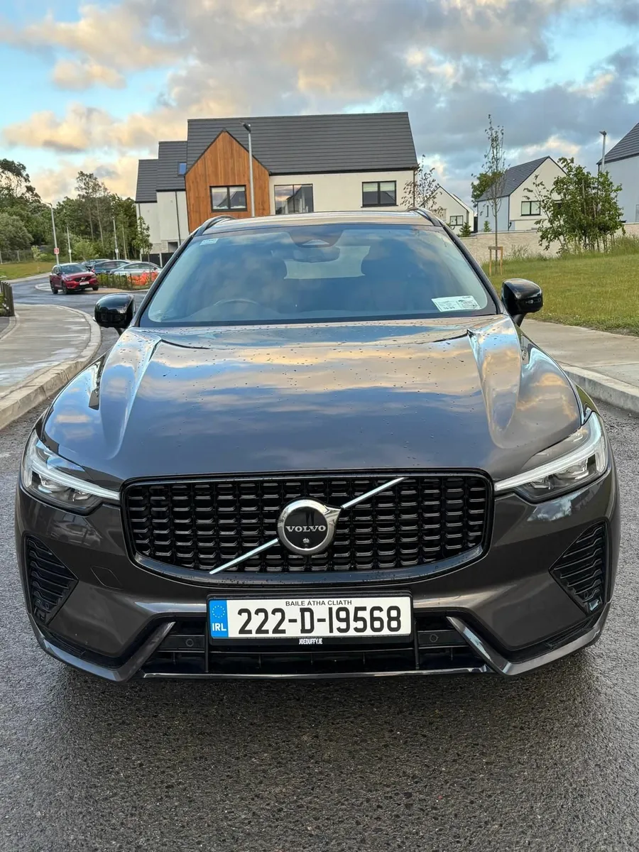 Volvo XC60 2022 - Image 4
