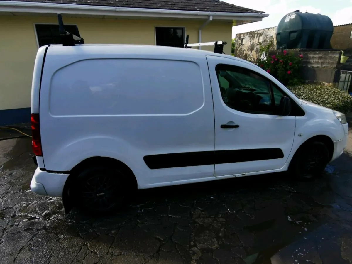 10 Peugeot Partner cvrt Oct 2025 - Image 3