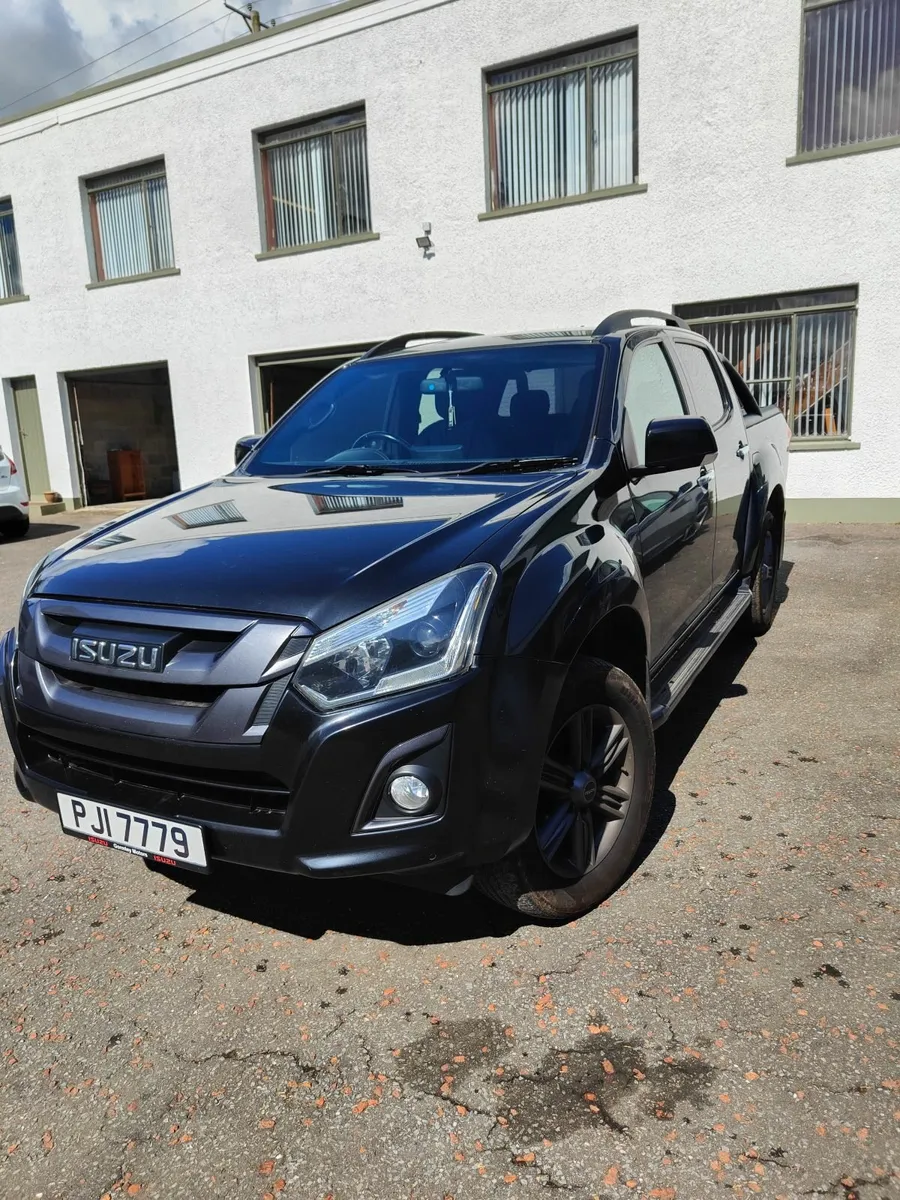 Isuzu D-Max 2019 - Image 1
