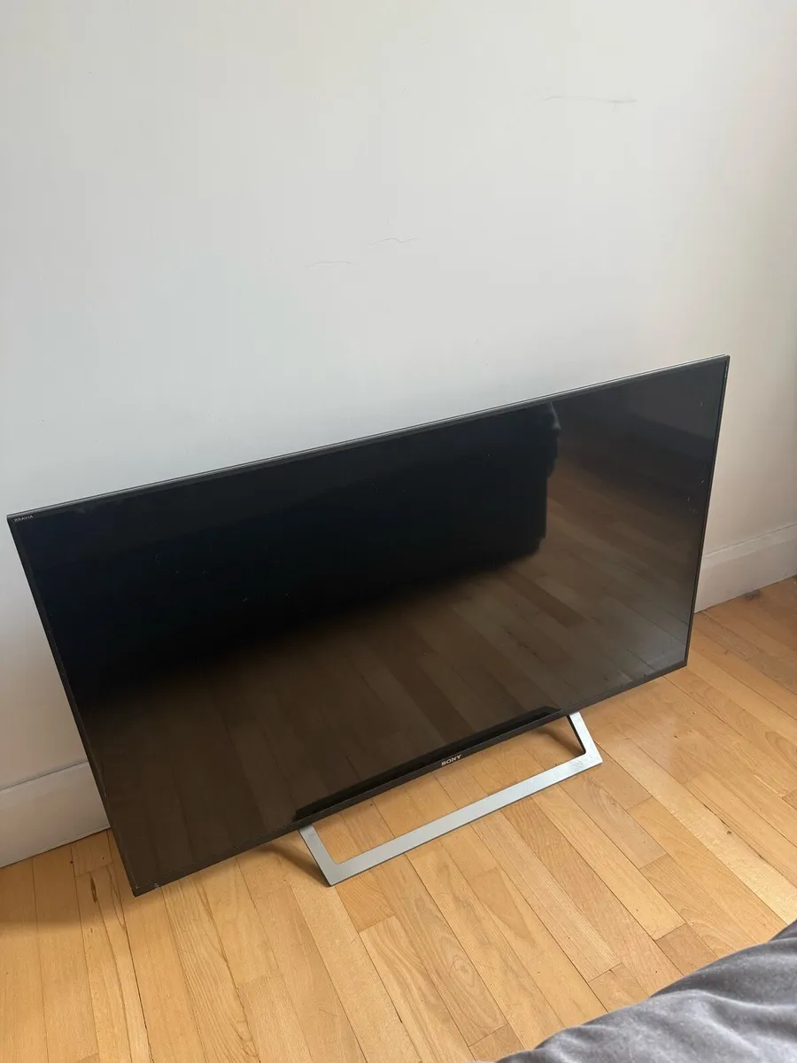 Sony TV for parts - Image 1