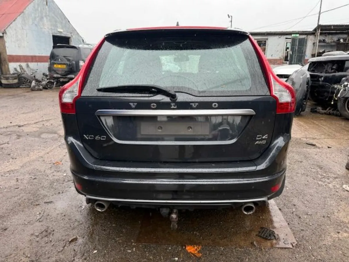 2013 VOLVO XC60 2.4L-D - Image 3