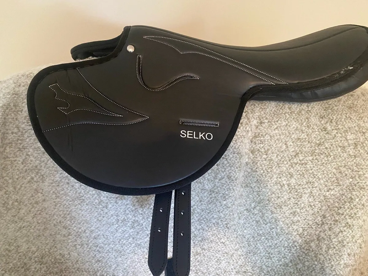 Race exercise saddles - Image 2