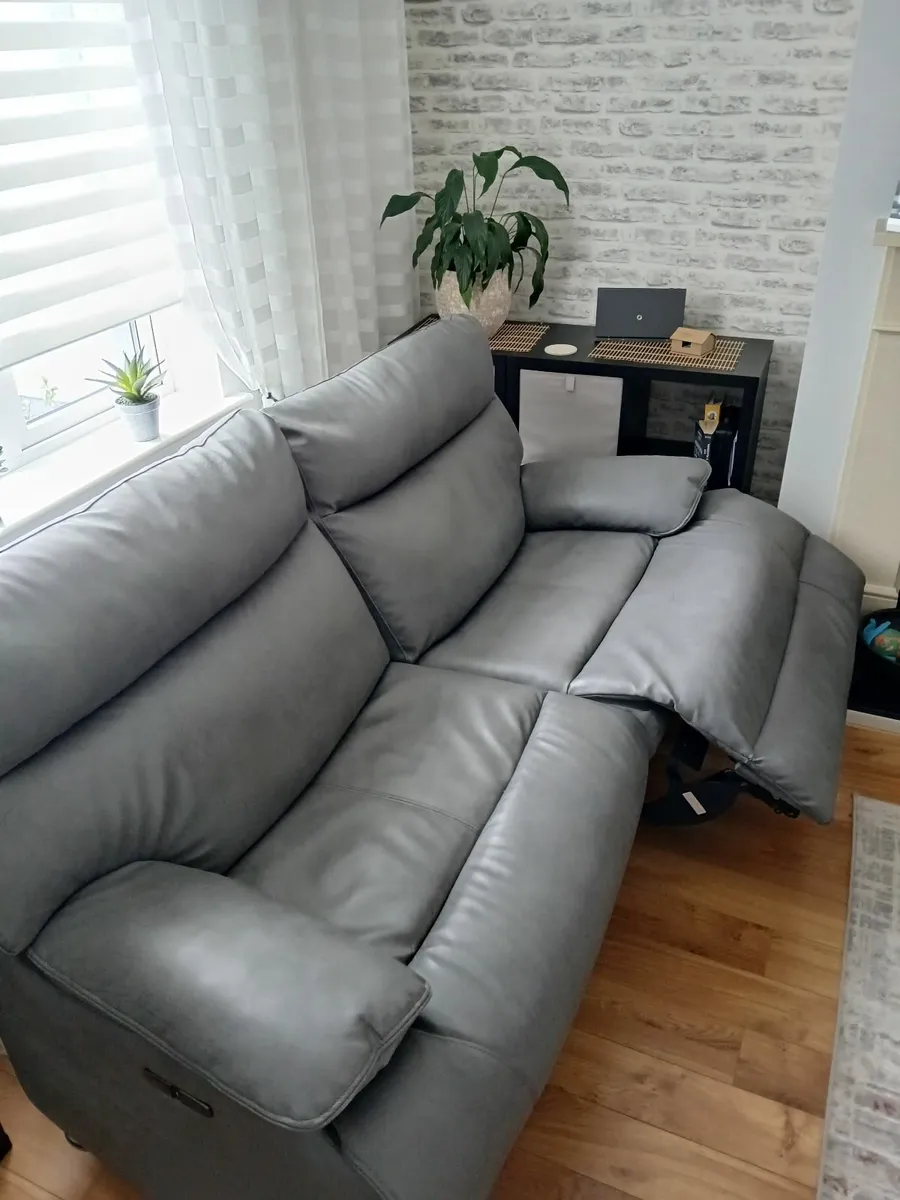 Sofa recliner - Image 1