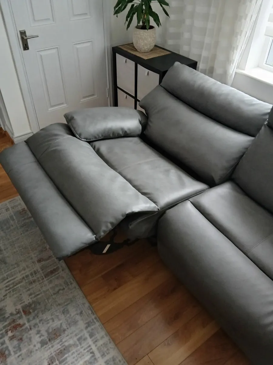 Sofa recliner - Image 2