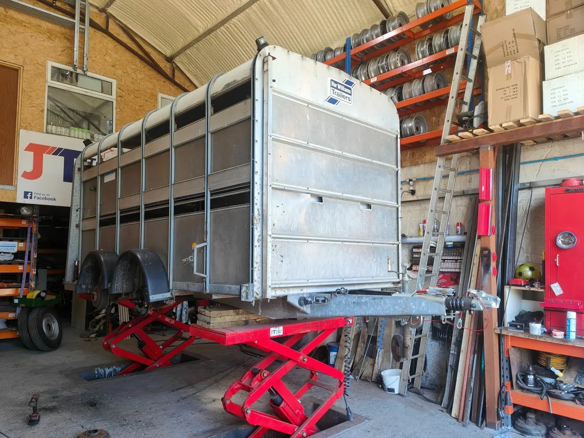 Trailer repair work - Image 4