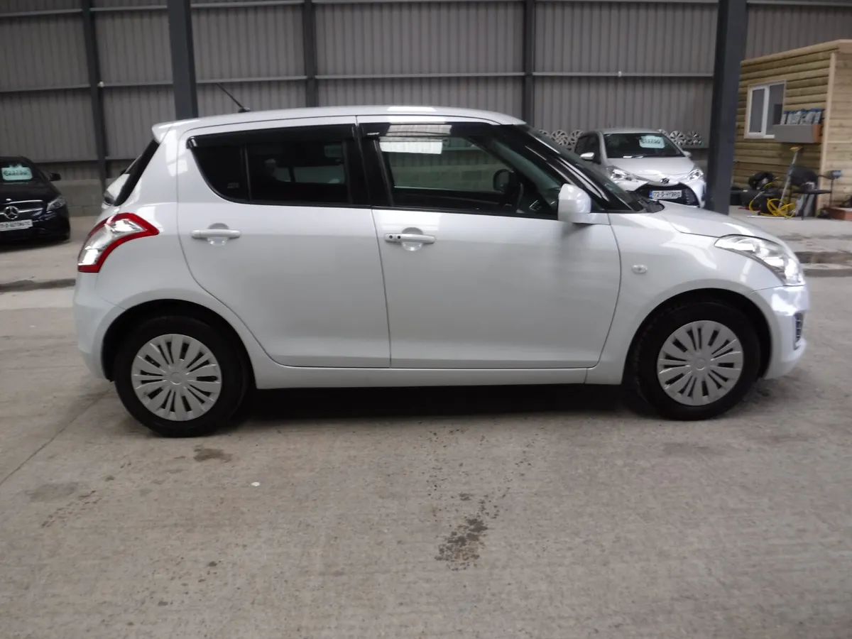 SUZUKI SWIFT 1.2 AUTO ANDROID+CARPLAY - Image 2