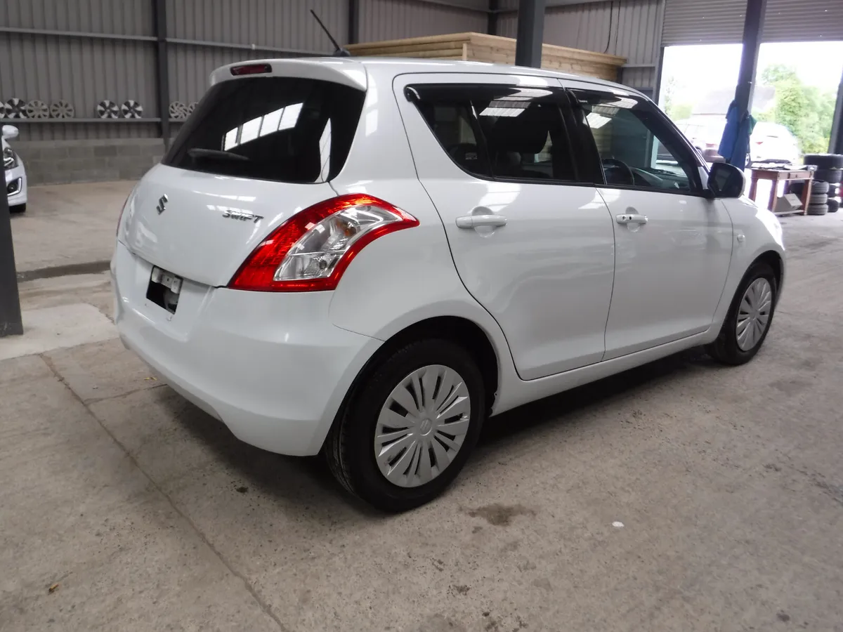 SUZUKI SWIFT 1.2 AUTO ANDROID+CARPLAY - Image 3