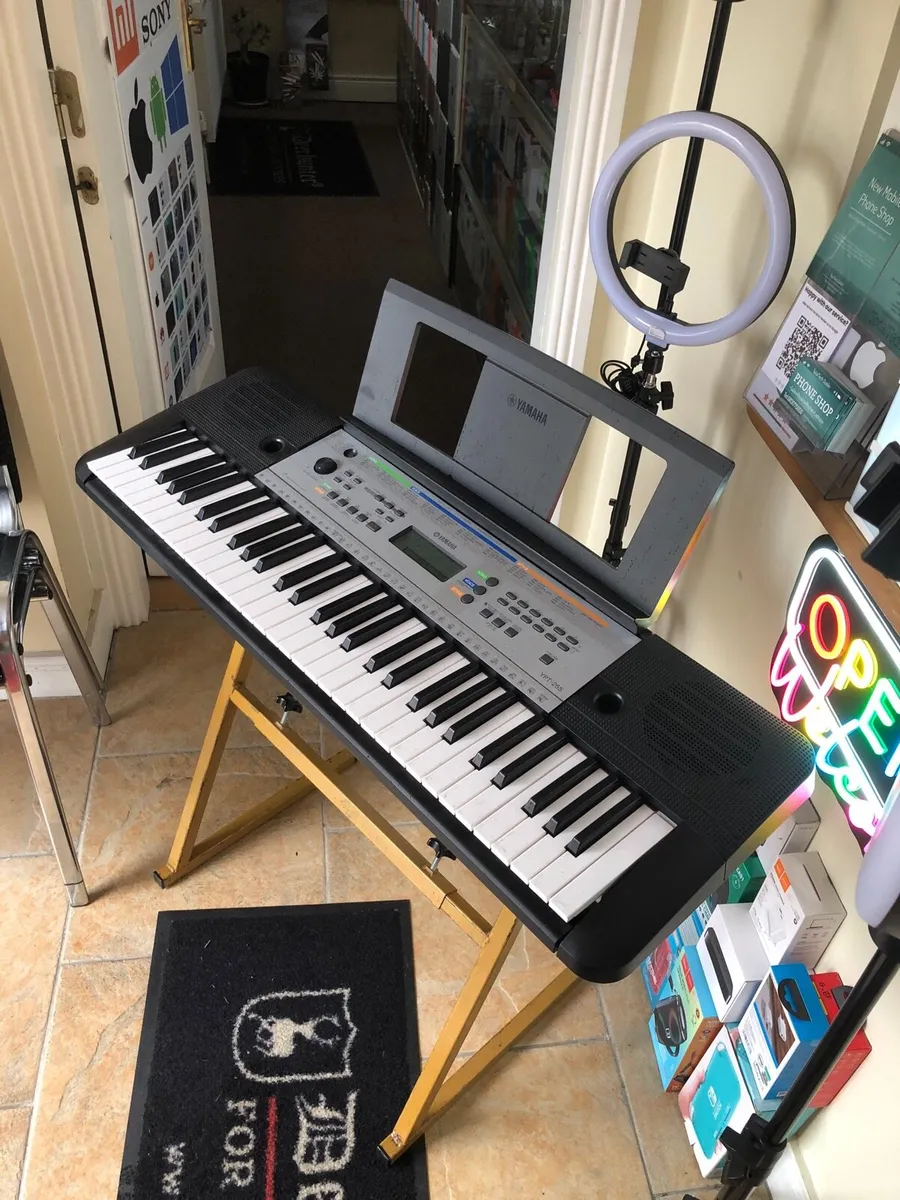 YAMAHA YPT-255 Keyboard Piano with Steel stand. - Image 3