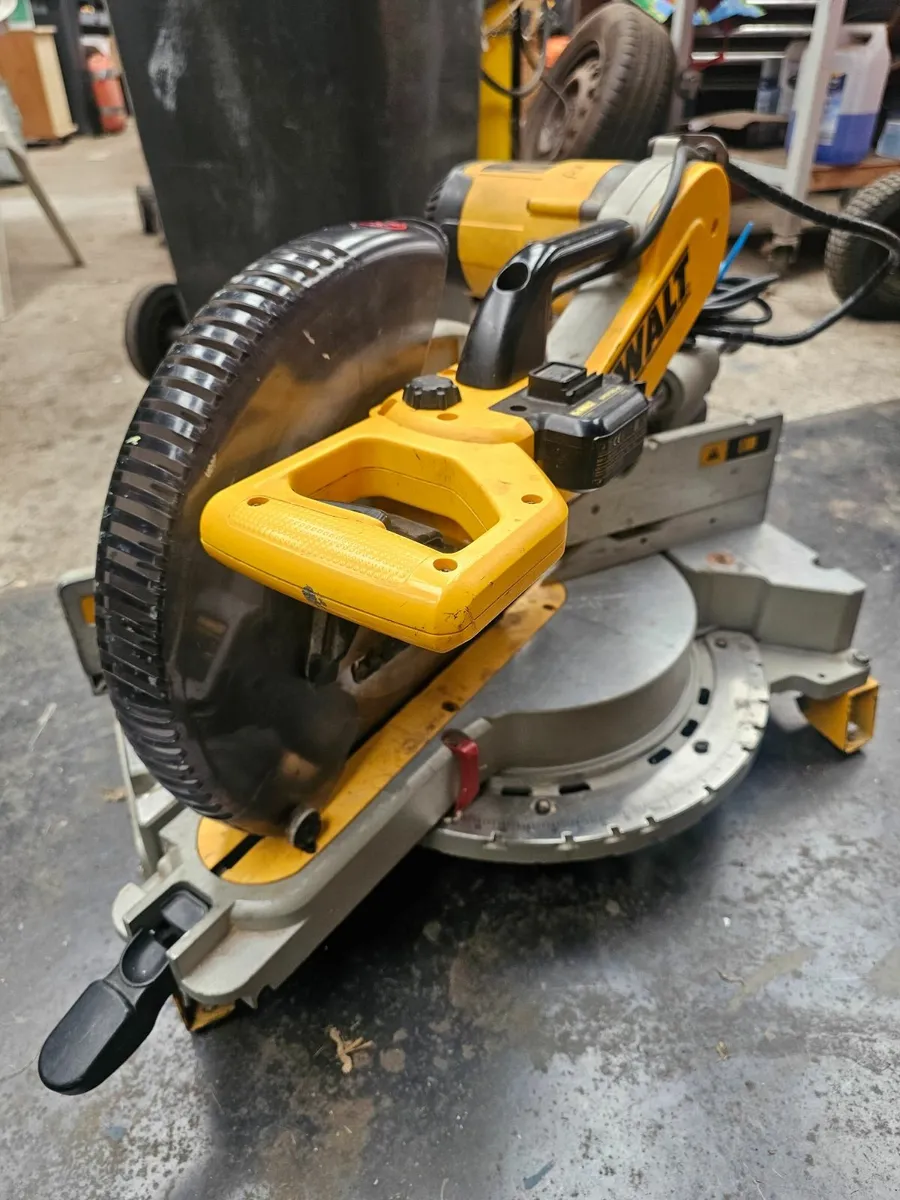 Dewalt 305mm 110v chopsaw €400 - Image 1