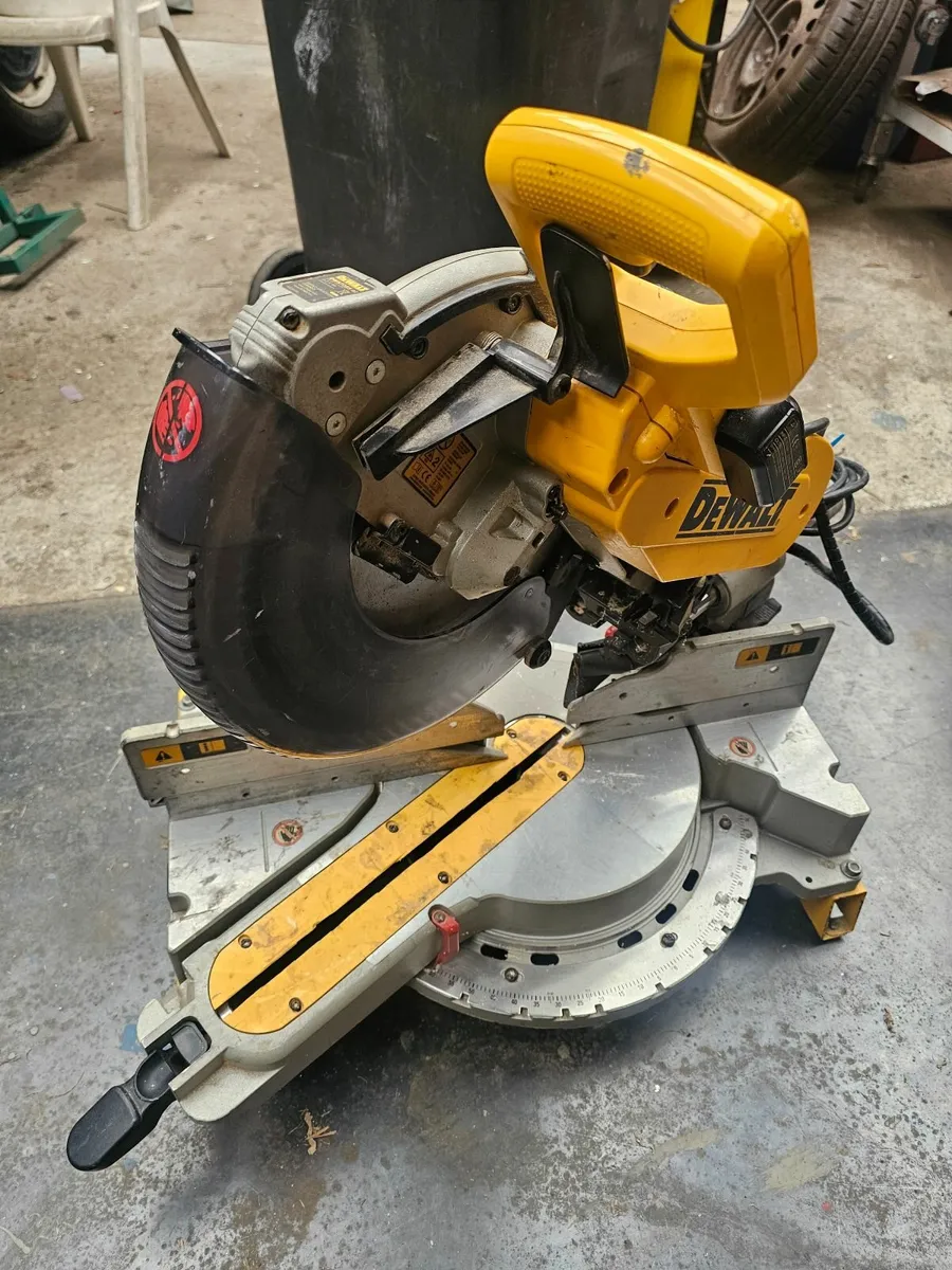 Dewalt 305mm 110v chopsaw €400 - Image 4
