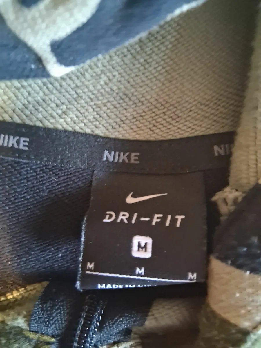 Clothing bundle - Image 3