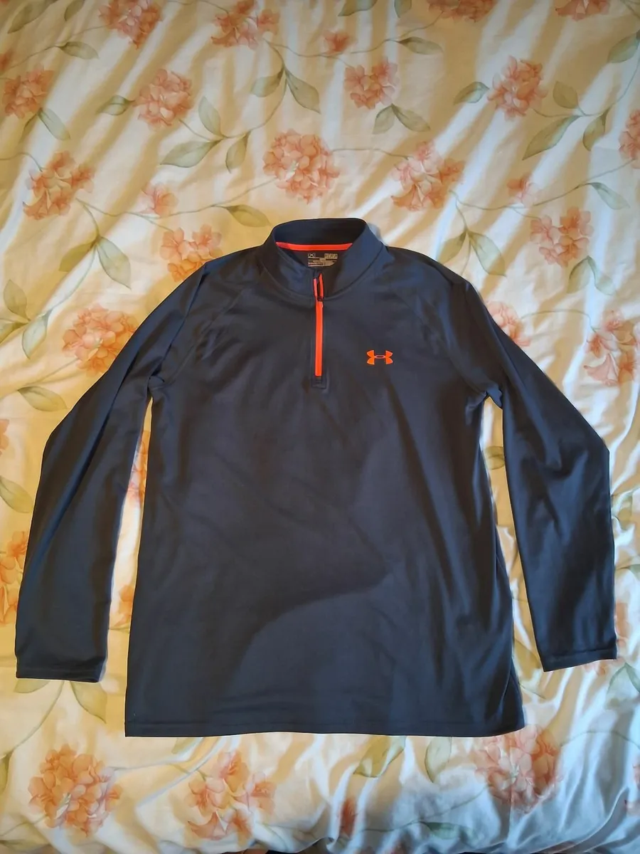 Clothing bundle - Image 4