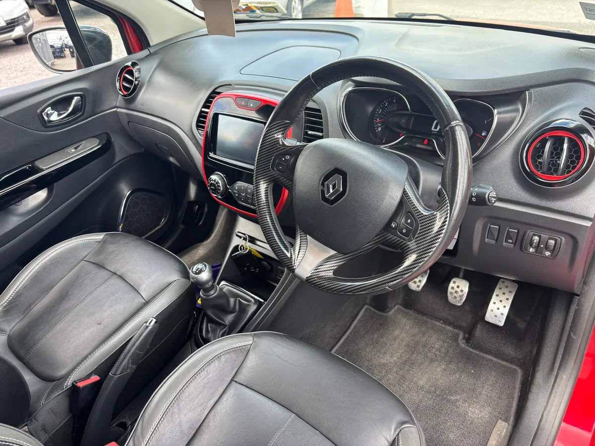 Renault Captur 2016  SIGNATURE  1.5DCI  LEATHER - Image 2