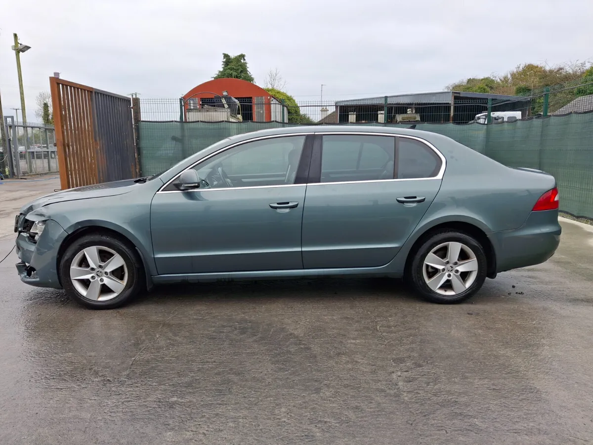 2013 Skoda Superb 1.6L TDI 😎 Light Damage! - Image 4