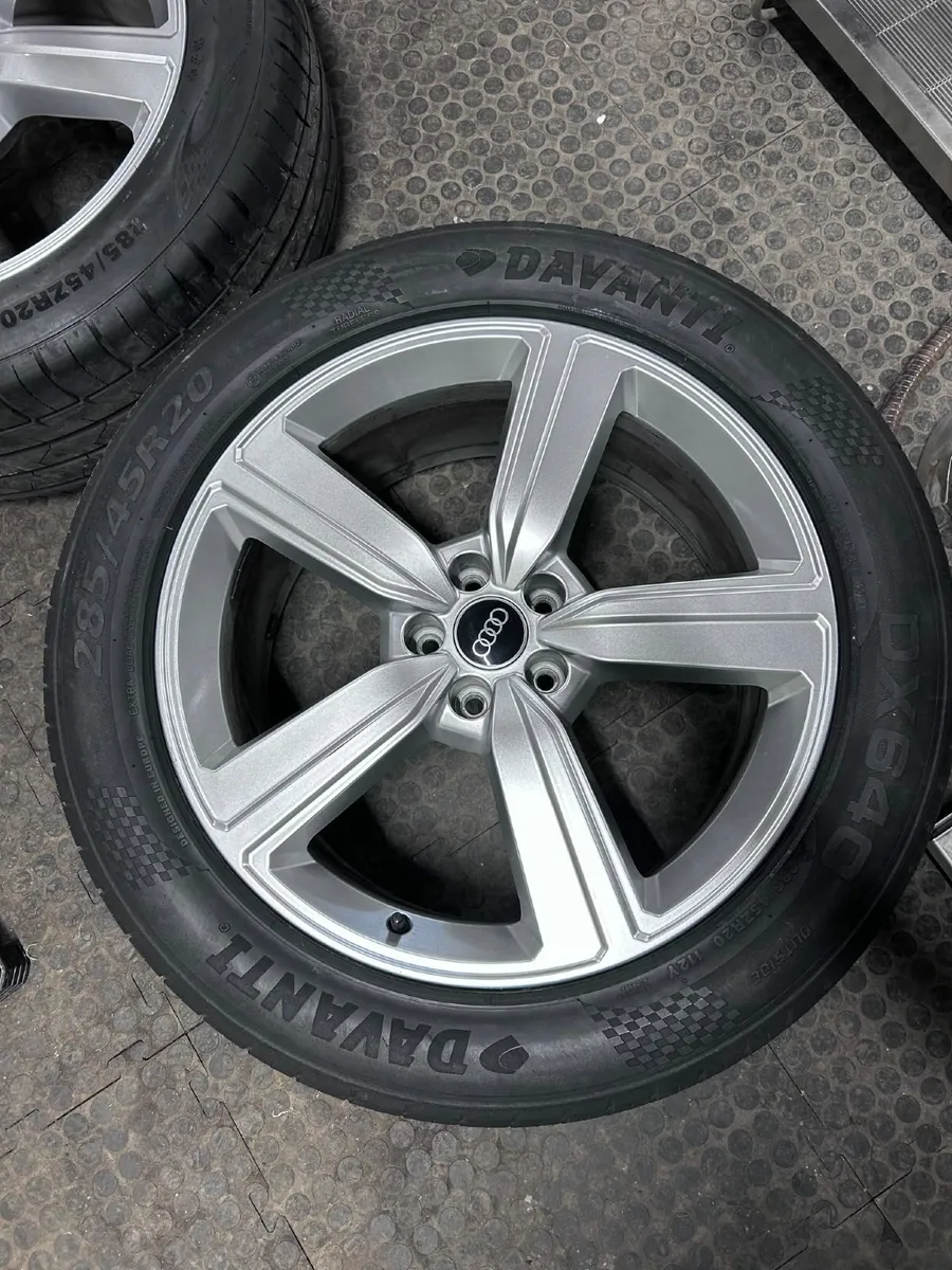 20" Genuine AUDI alloys - Image 4