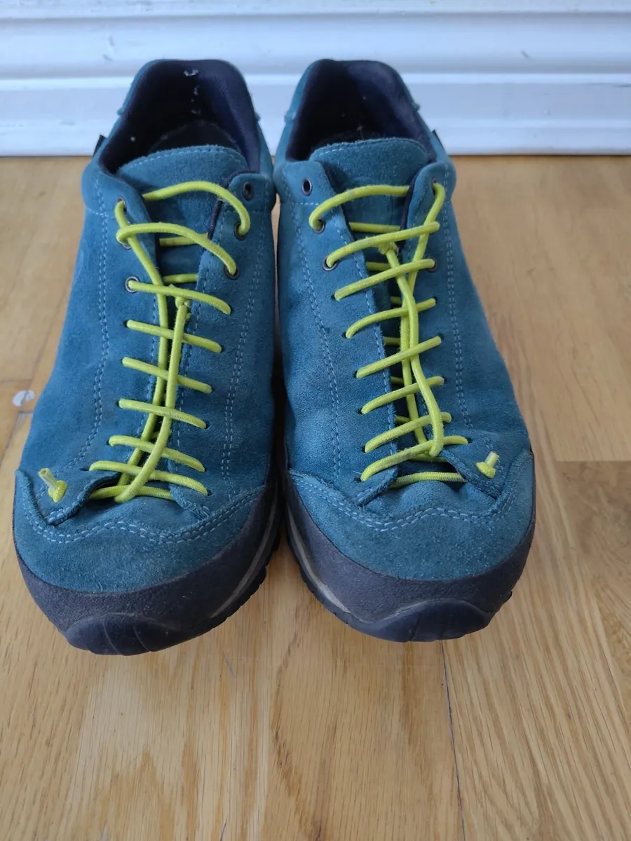 Lomer walking shoes - Image 1