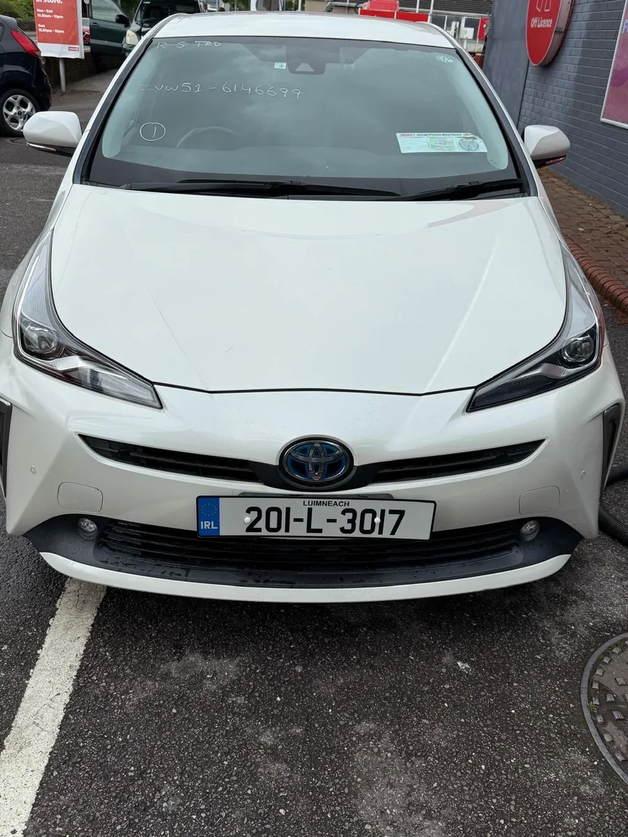 Toyota Prius 1.8 Hybrid Low mileage - Image 1