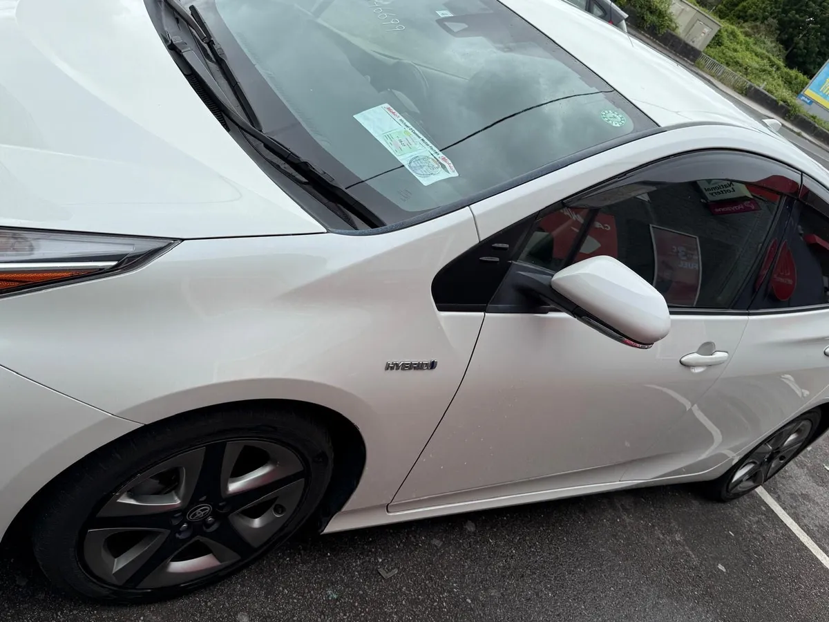 Toyota Prius 1.8 Hybrid Low mileage - Image 2