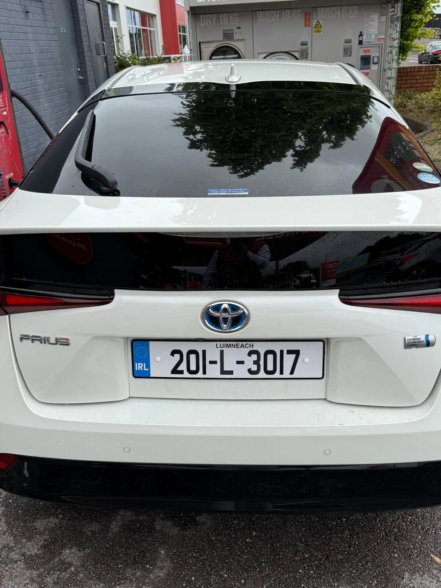 Toyota Prius 1.8 Hybrid Low mileage - Image 3