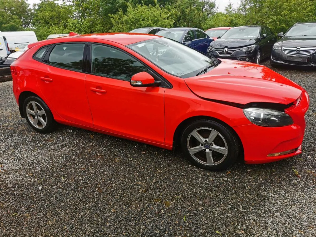 132 Volvo v40 1.6 diesel - Image 1