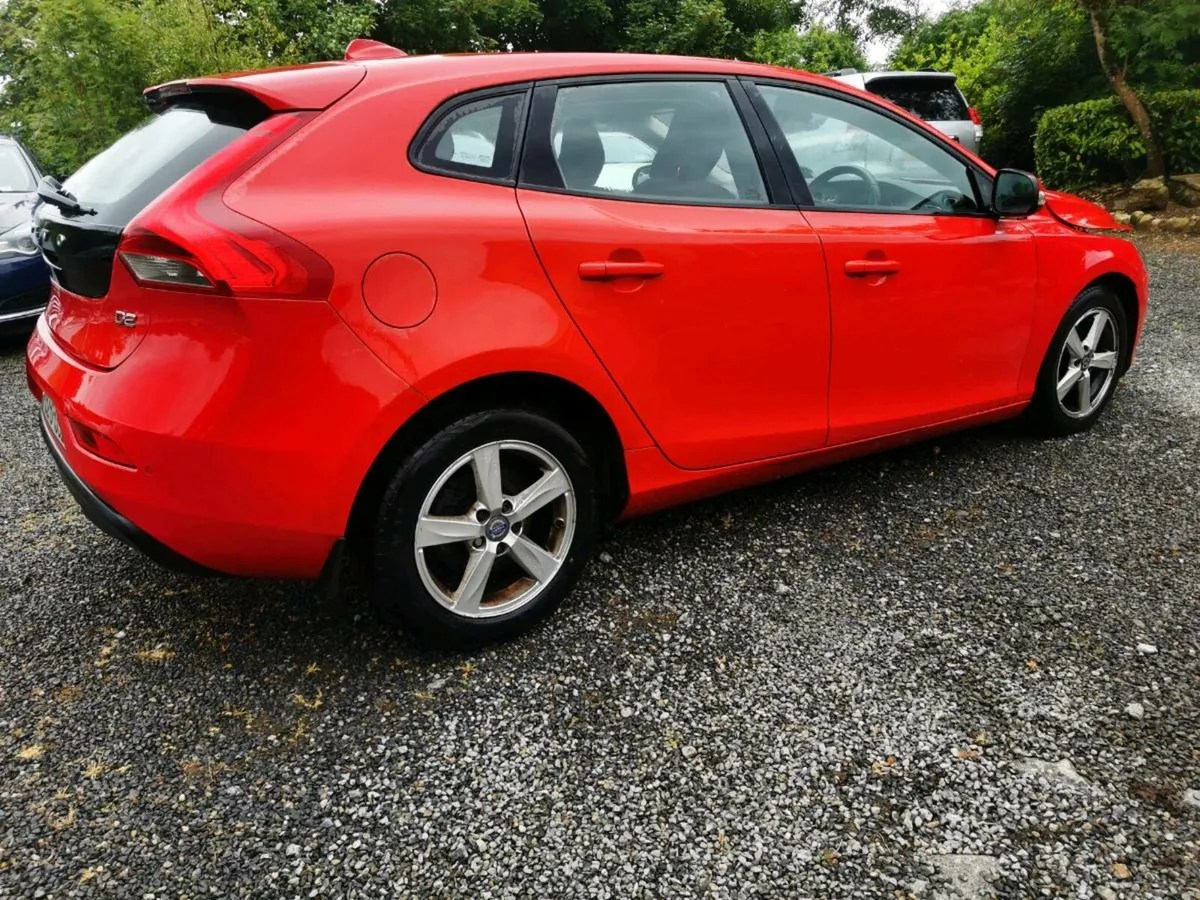 132 Volvo v40 1.6 diesel - Image 2