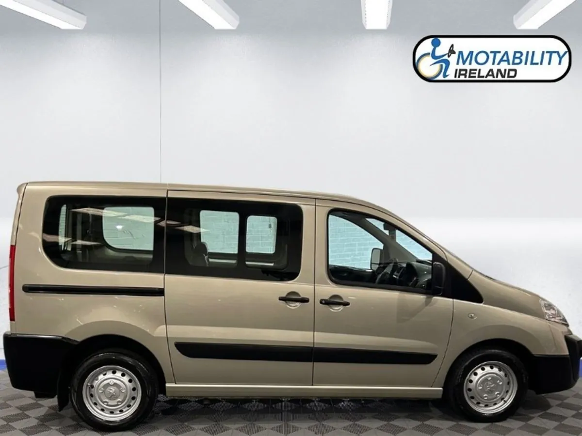 Peugeot Expert Wheelchair Accessible - Image 3