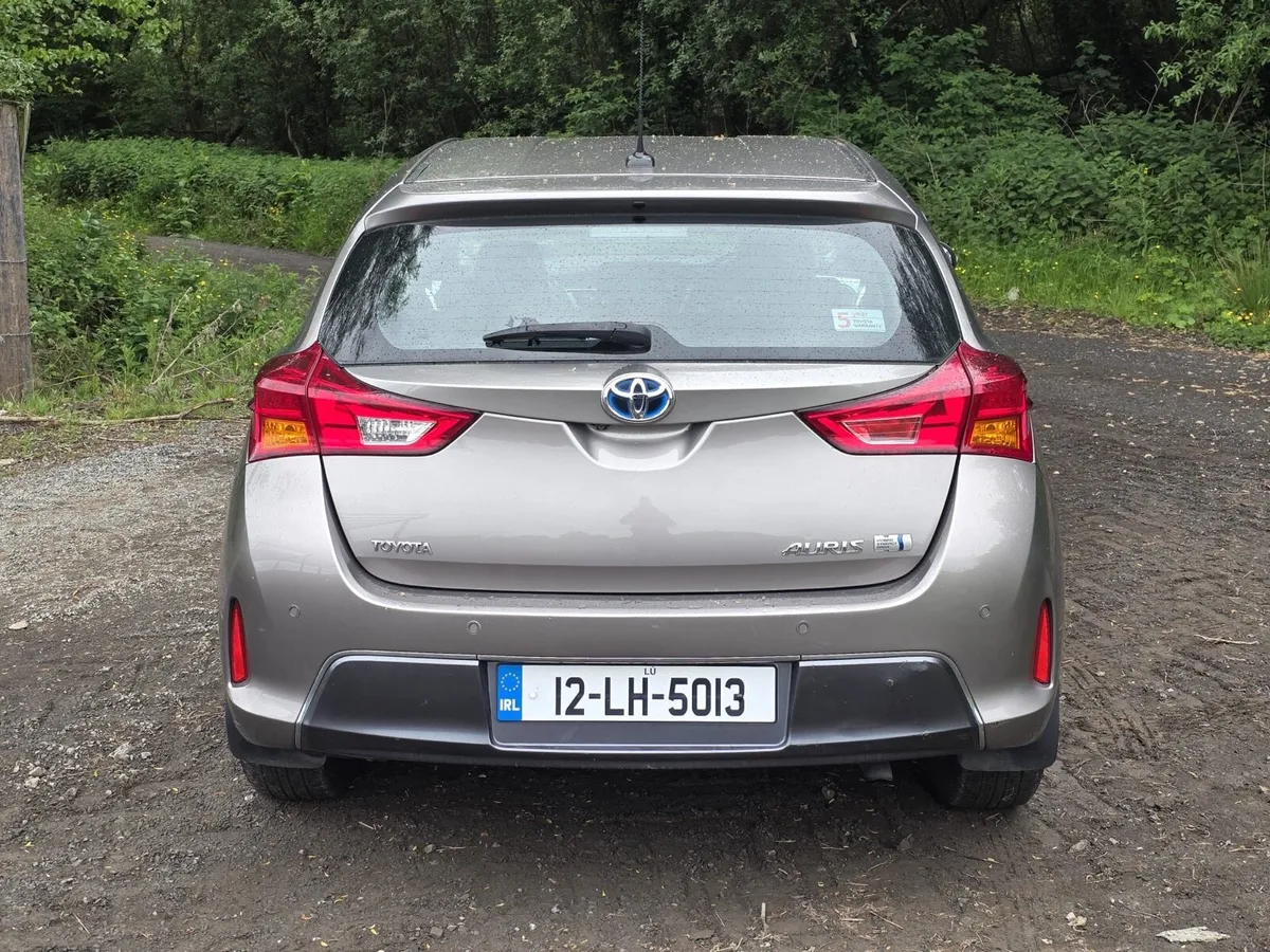 2012 Toyota Auris Hybrid - Image 3