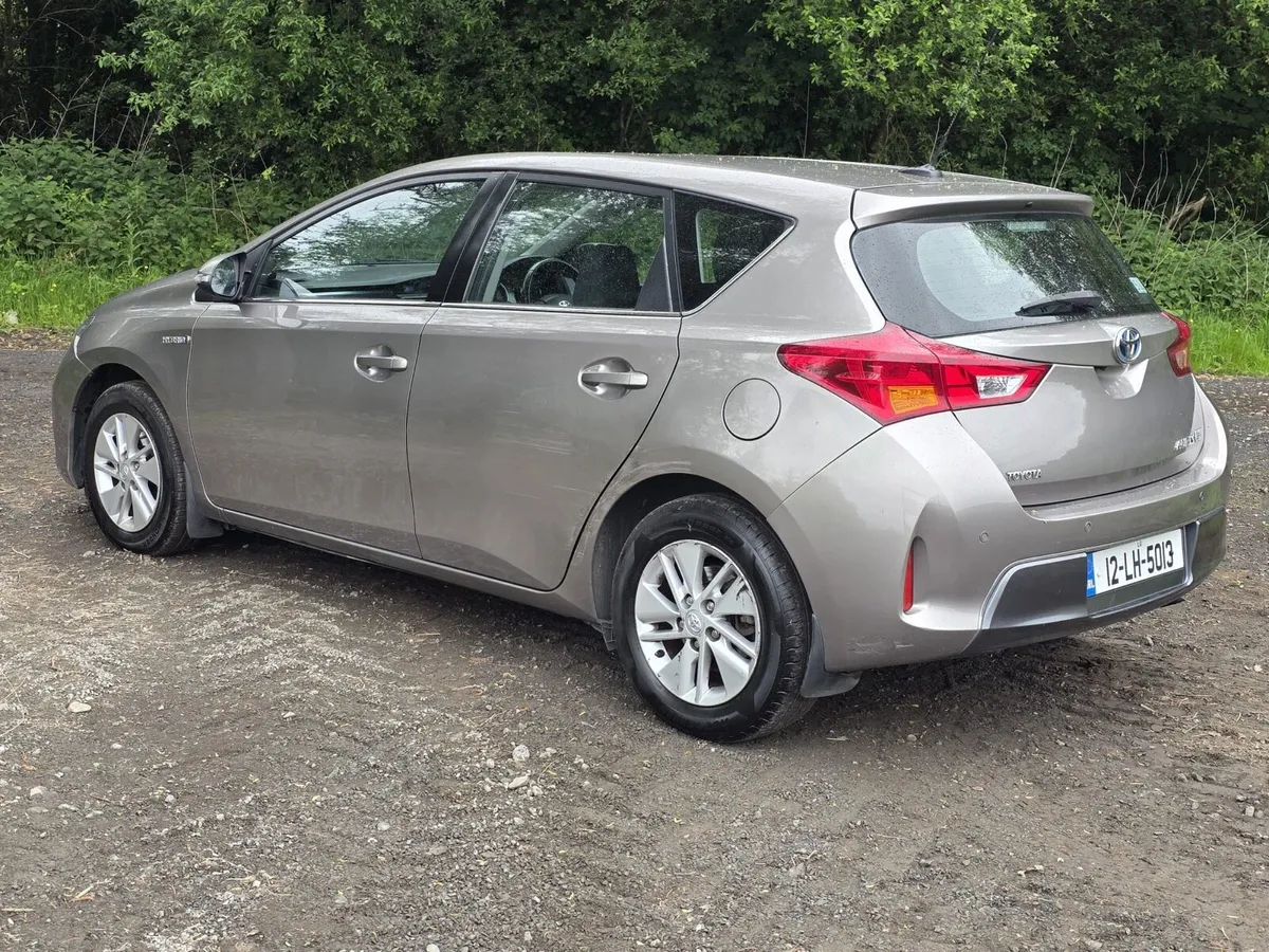 2012 Toyota Auris Hybrid - Image 4