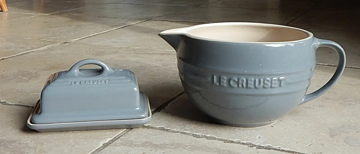 Le Creuset Mixing Bowl & Butter Dish - Image 1
