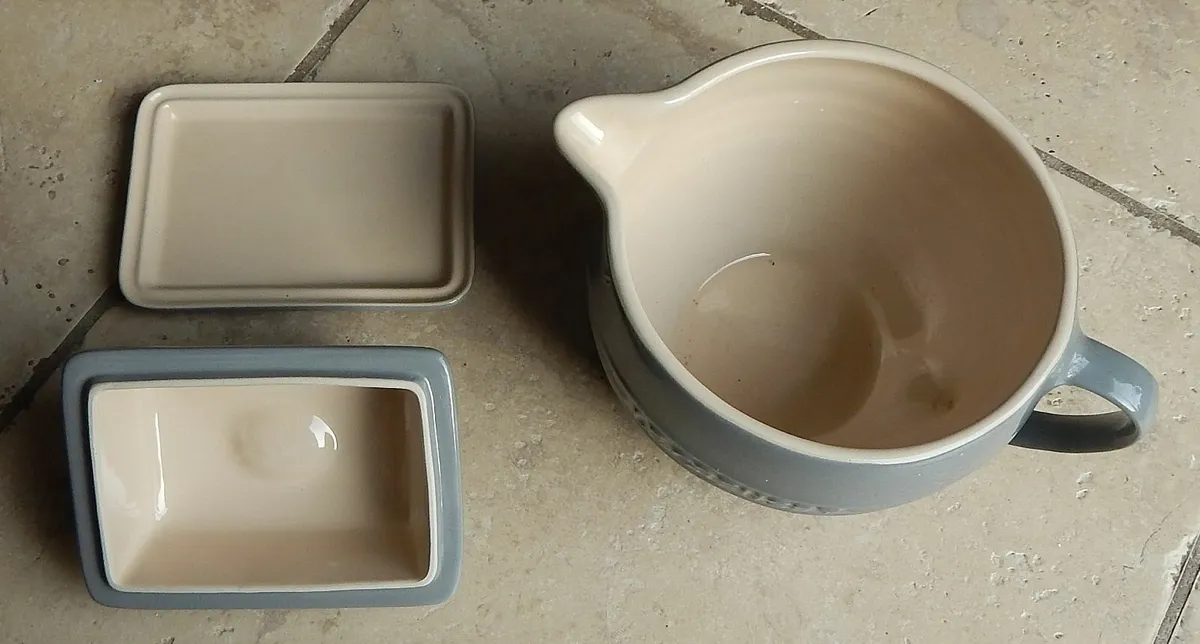 Le Creuset Mixing Bowl & Butter Dish - Image 2