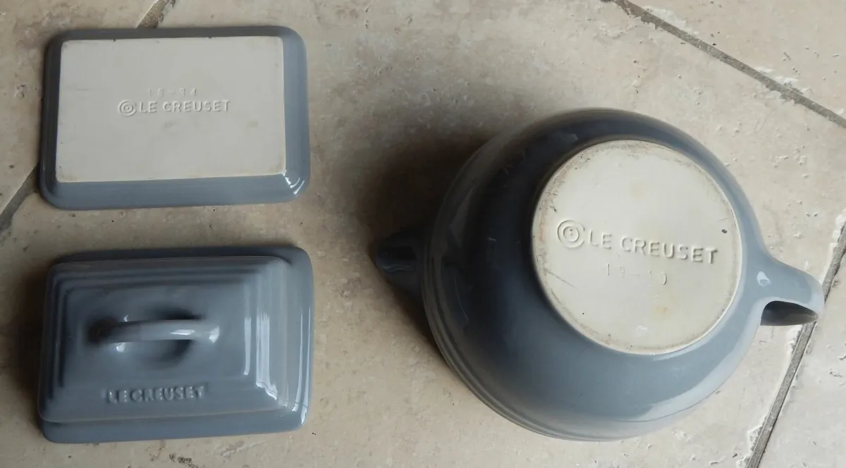 Le Creuset Mixing Bowl & Butter Dish - Image 3