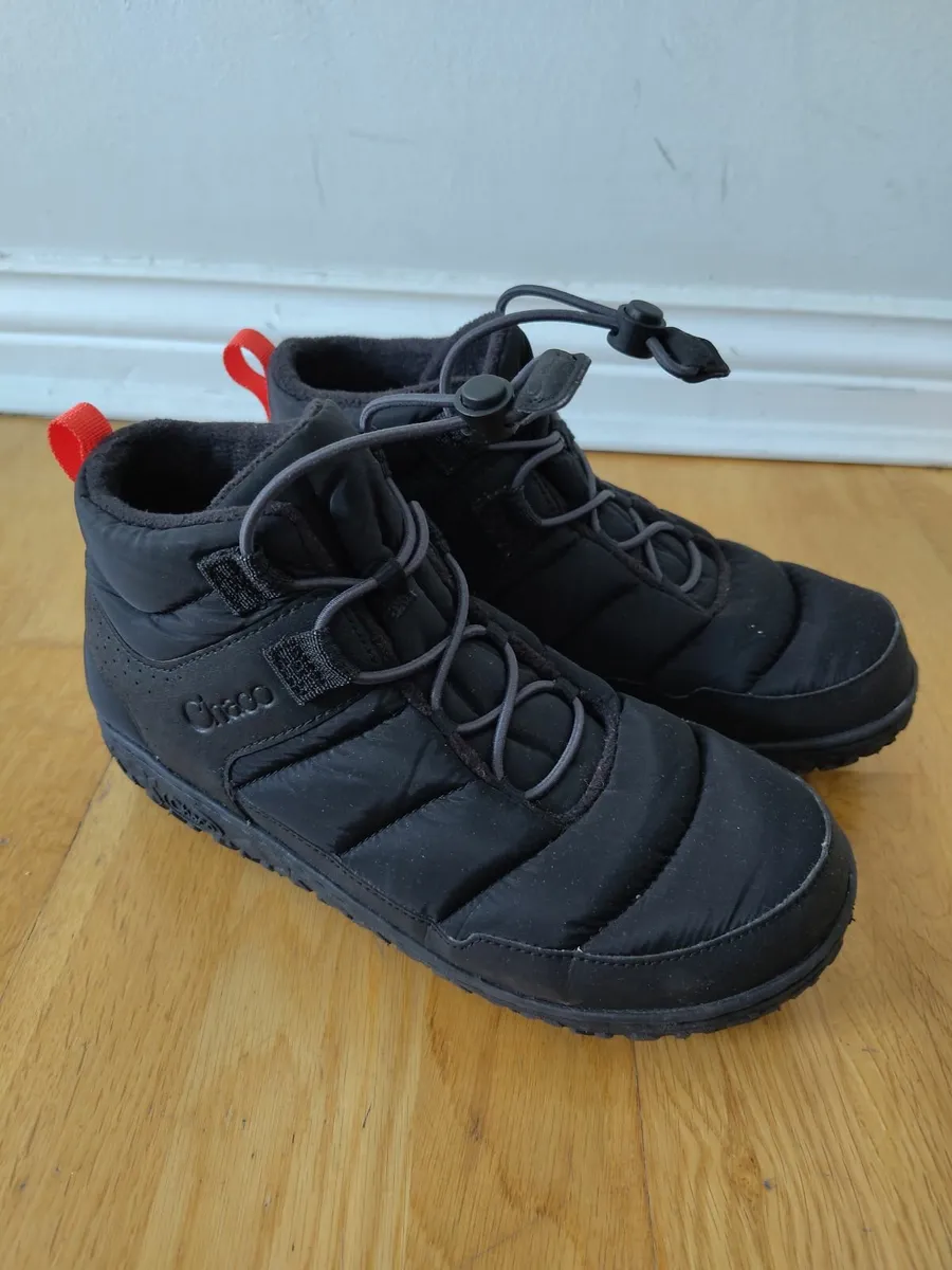 Chacos walking shoes - Image 1
