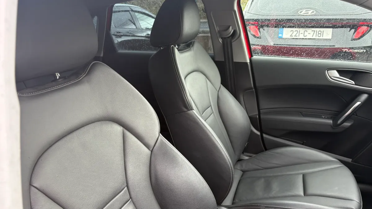 Audi A1 1.0 Automatic Sport Two Tone - Image 4