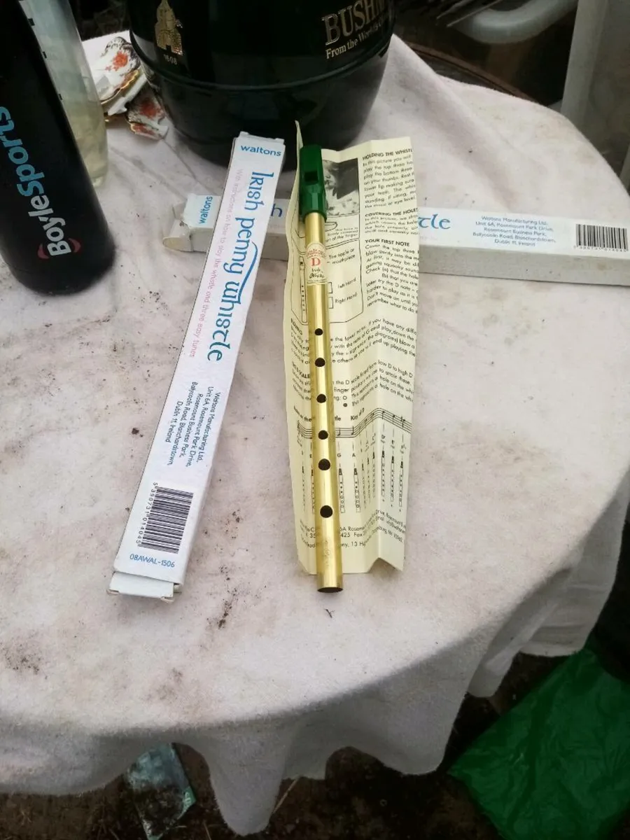 Tin whistles - Image 1