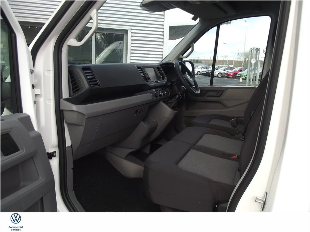 Volkswagen Crafter H35 MWB 177HP High Roof Highli - Image 4
