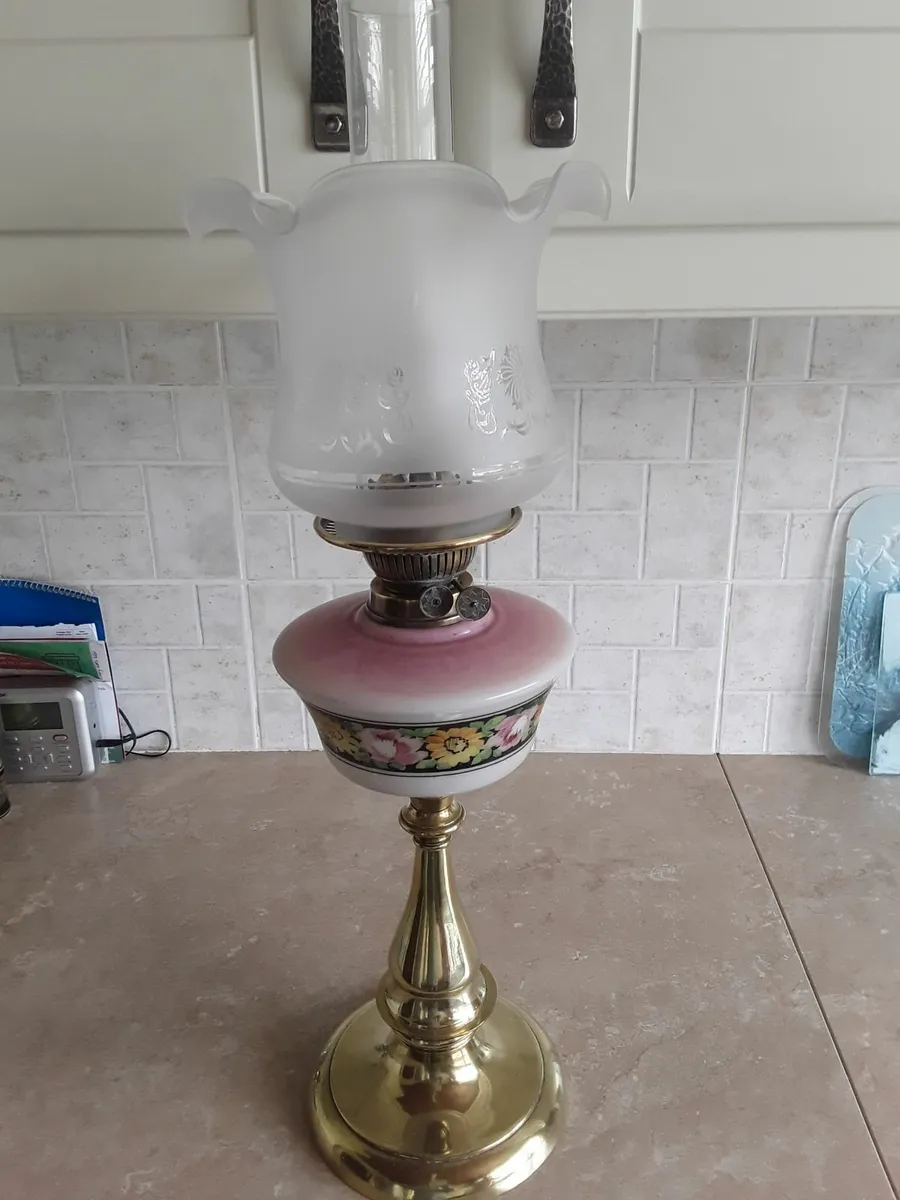 OIL LAMP. - Image 1