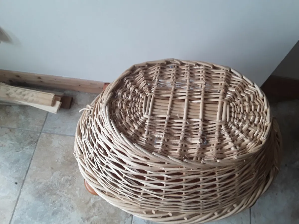 Large basket new condition - Image 3