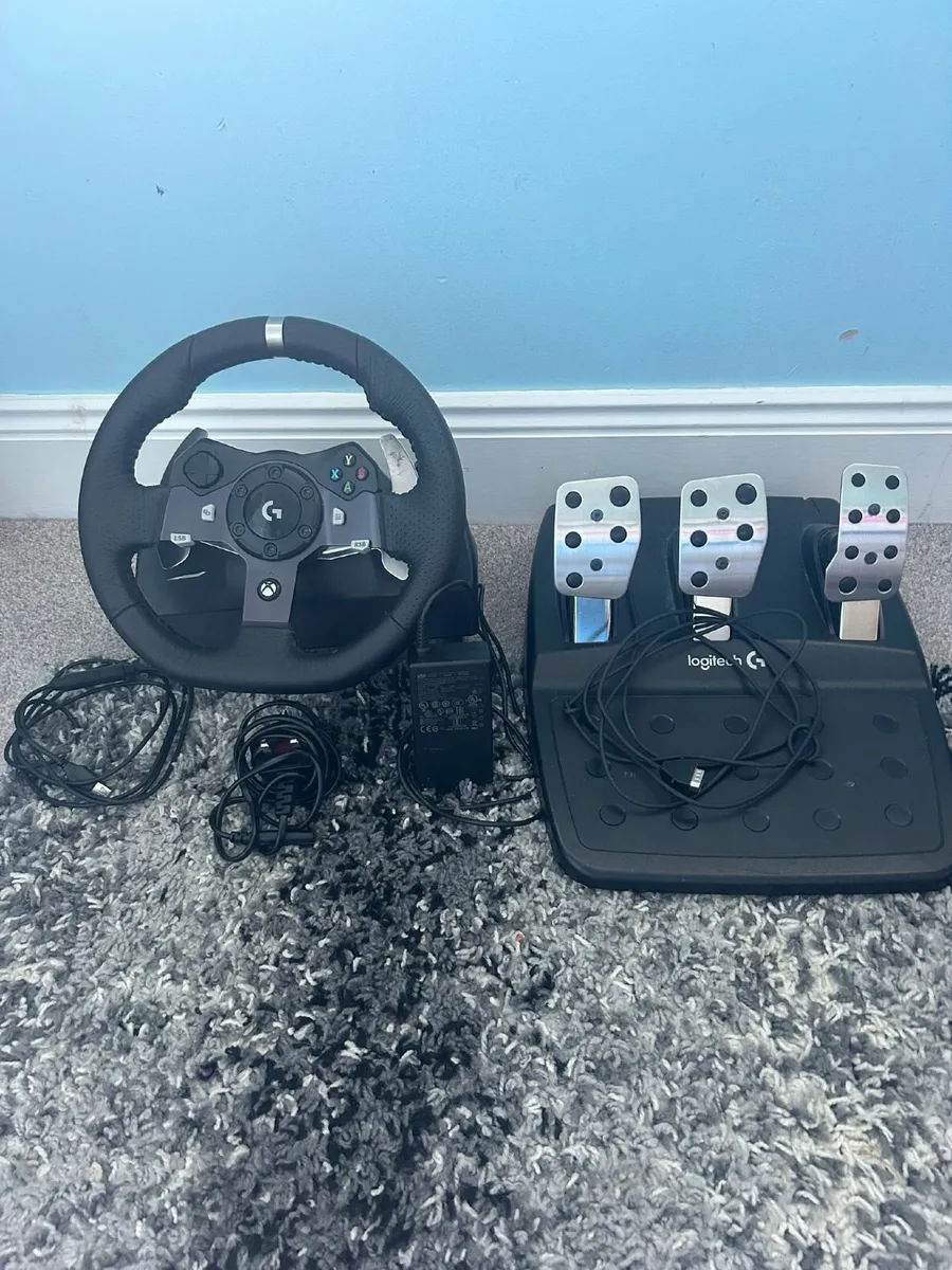 Logitech Steering Wheel & Pedals