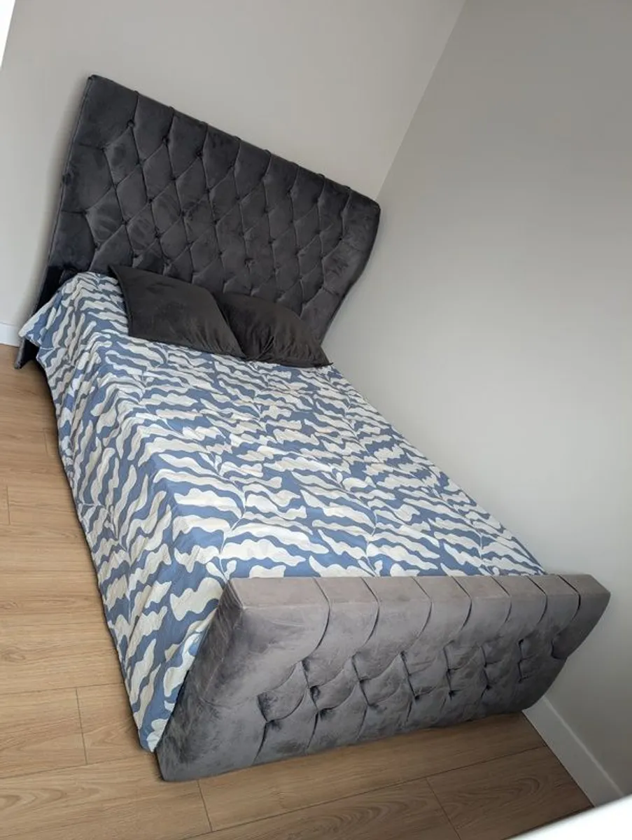 Small double bed with headboard, mattress included - Image 1