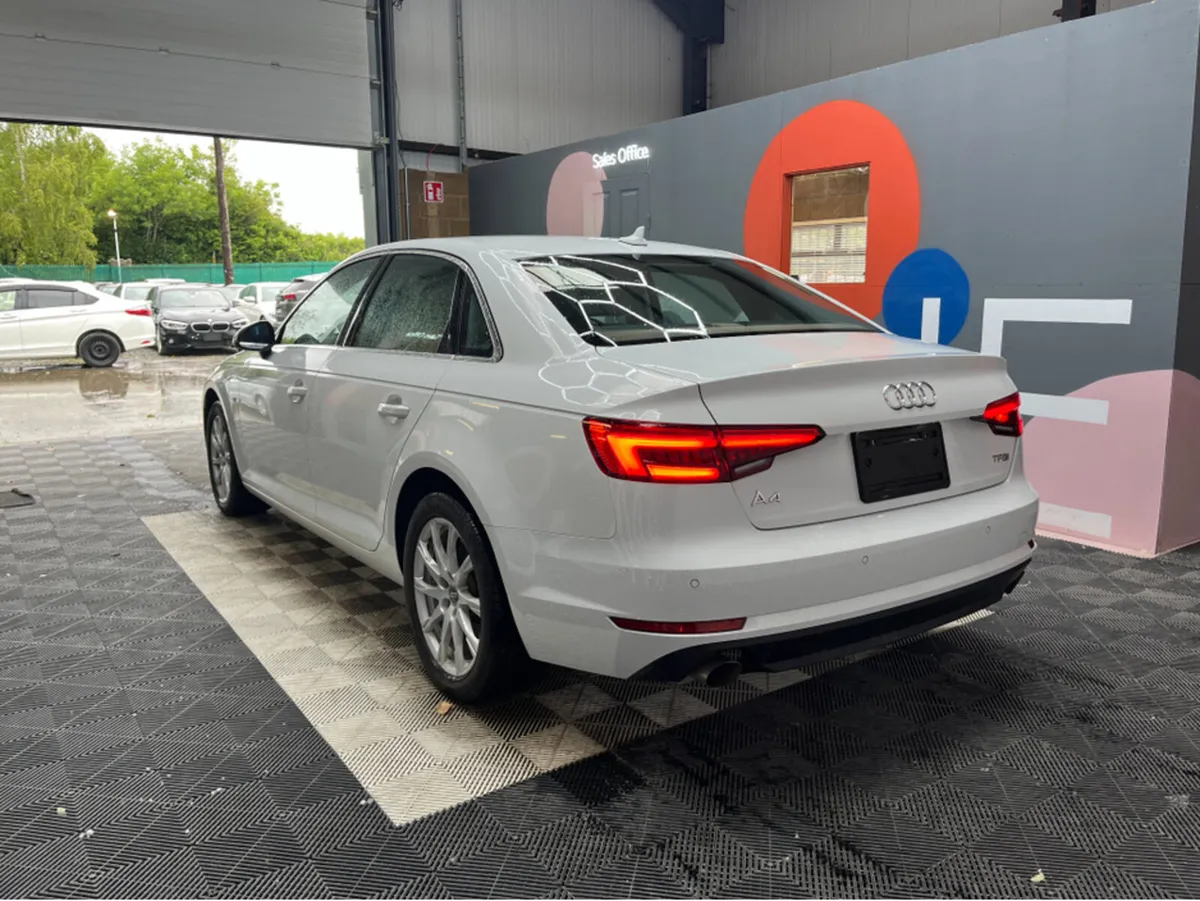 Audi A4 AUDI A4 AUTOMATIC 2.0 TFSI / 60k KMs / HEA - Image 3