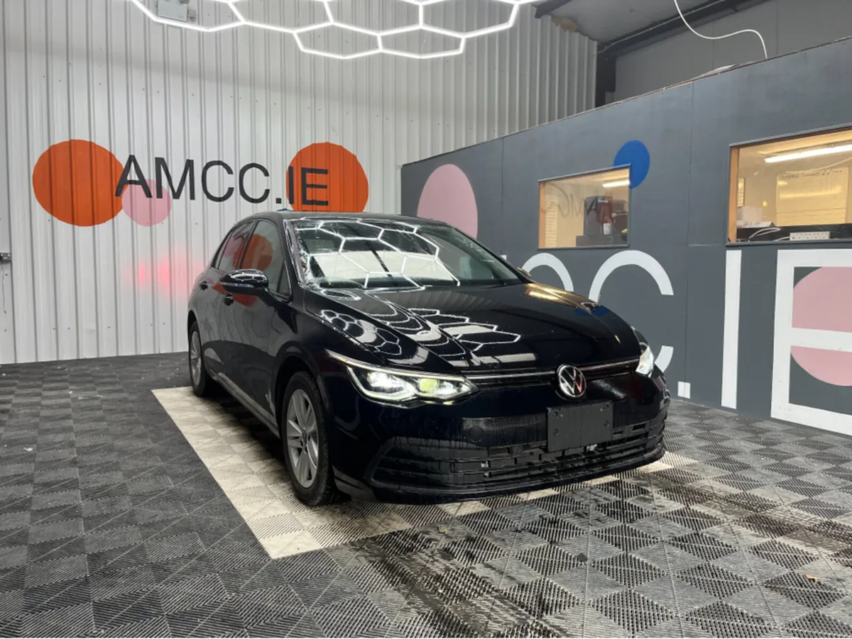 Volkswagen Golf 1.0 ETSI ACTIVE / 41k KMs / REVERS - Image 1