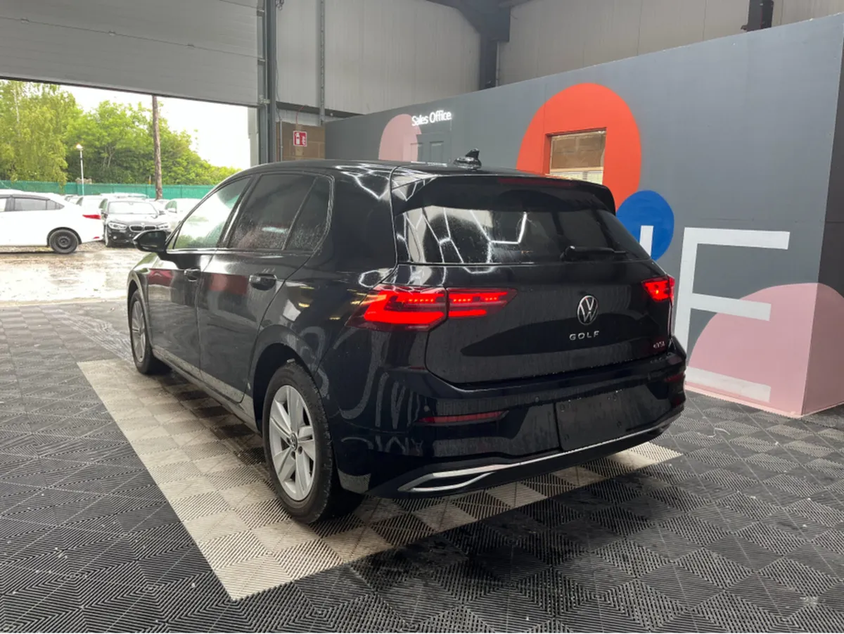 Volkswagen Golf 1.0 ETSI ACTIVE / 41k KMs / REVERS - Image 4