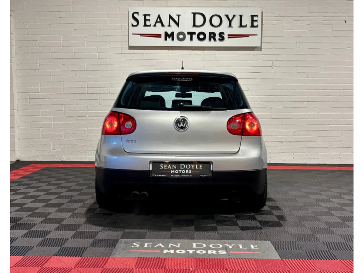 Volkswagen Golf GTI TURBO 200PS 5DR AUTO - Image 4
