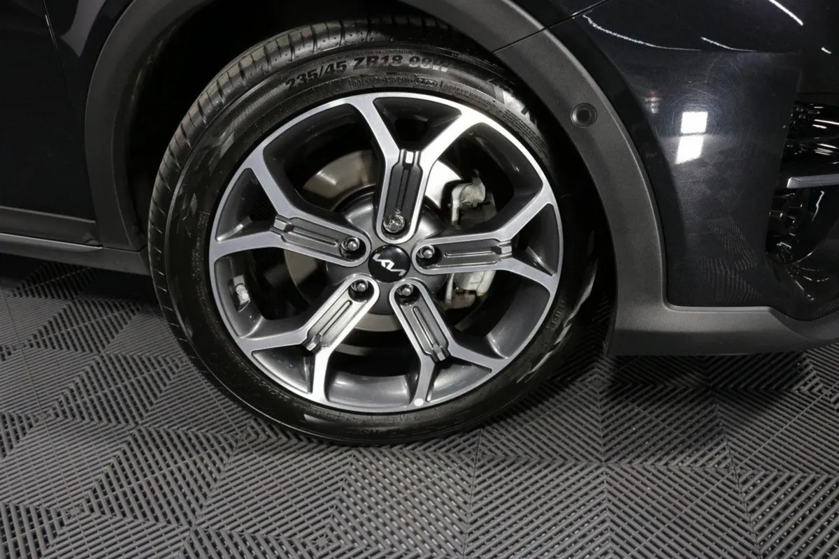 Kia Xceed K2 Very High Spec 1.5l Petrol Hatchback - Image 4