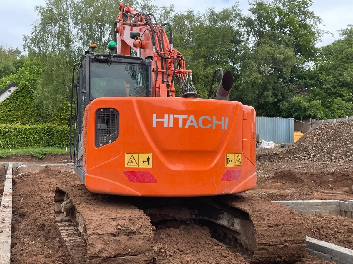 Hitachi 135-5 - Image 3